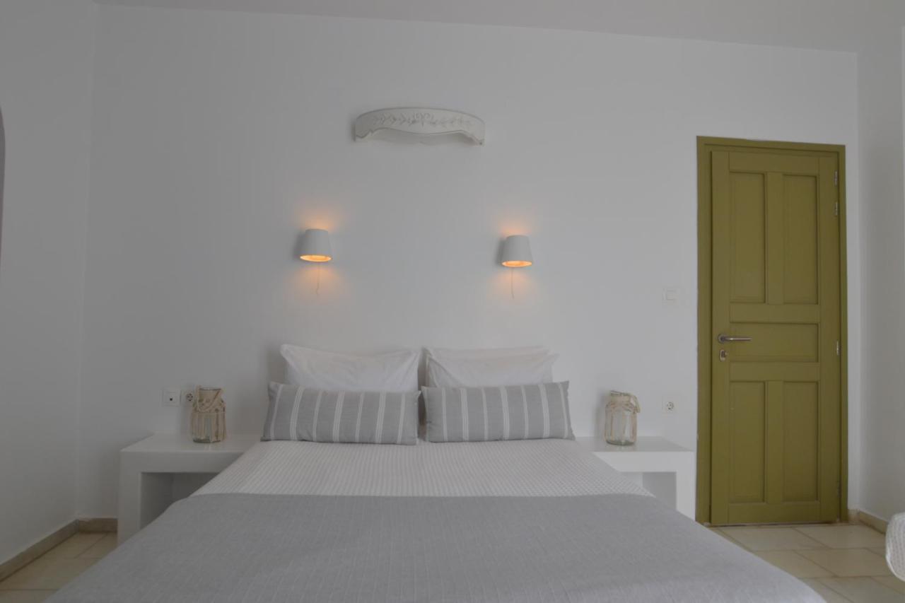 Artemis Hotel Antiparos Town Екстериор снимка