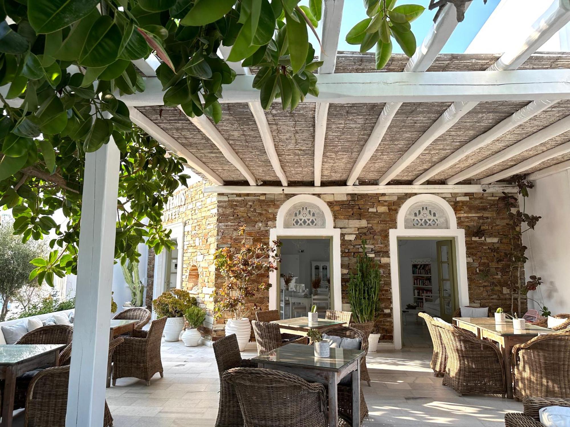 Artemis Hotel Antiparos Town Екстериор снимка