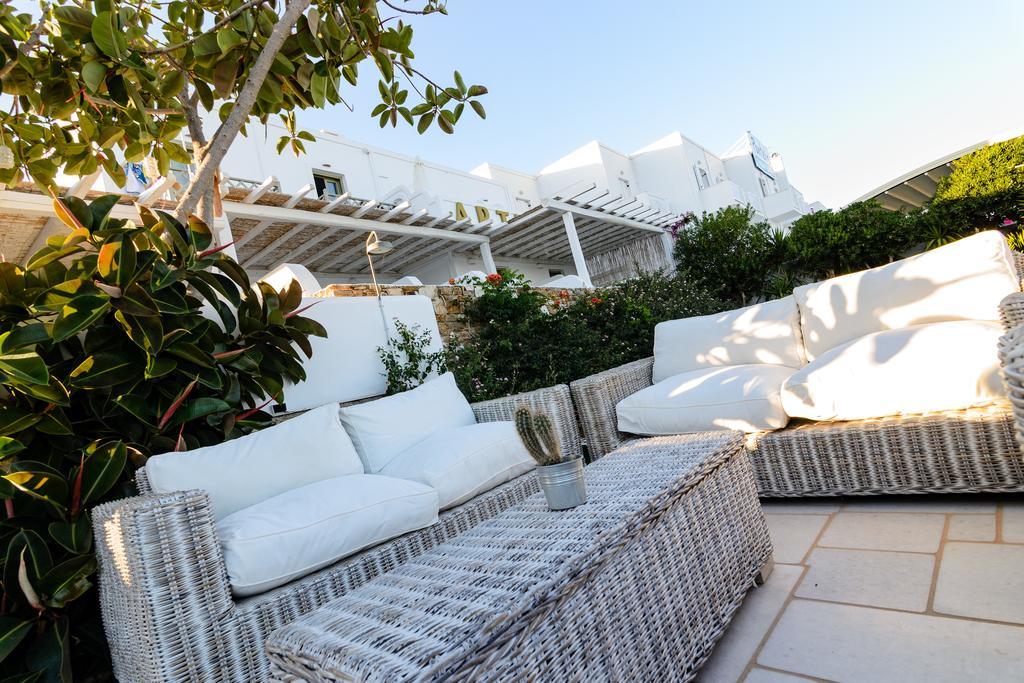 Artemis Hotel Antiparos Town Екстериор снимка