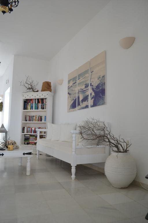 Artemis Hotel Antiparos Town Екстериор снимка